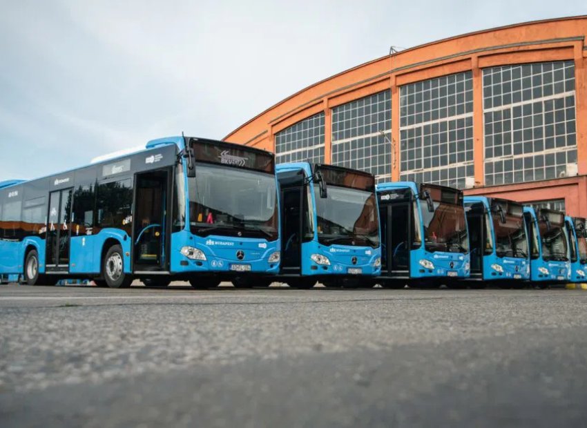 Szerdától forgalomba állnak Budapesten az első Mercedes-Benz Citaro K-k